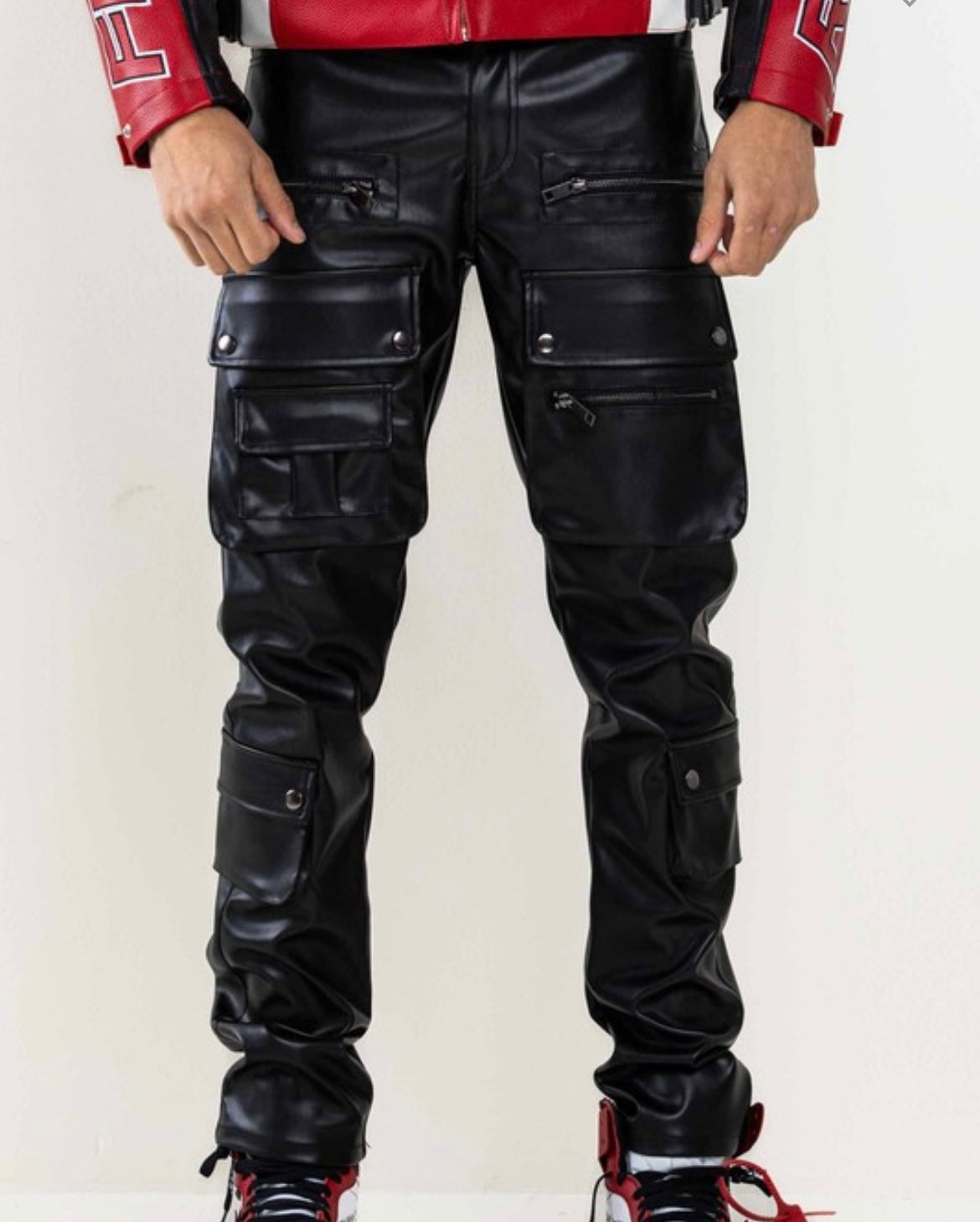 MEN- The “STAND ALONE” leather cargo